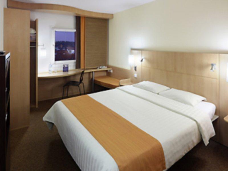 Hotel Ibis Praha Old Town Exterior foto
